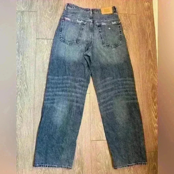 Urban Outfitters BDG tappered baggy jeans distressed  style OB1683753 Size 27 - Picture 2 of 11